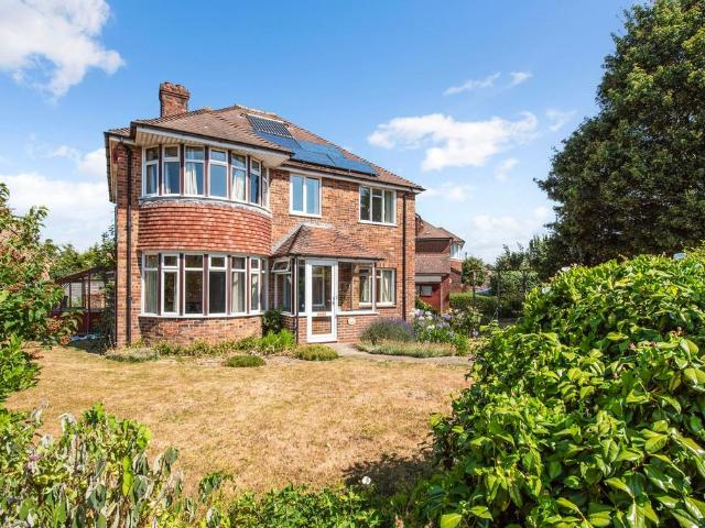 House for sale in Chichester, Littlecote