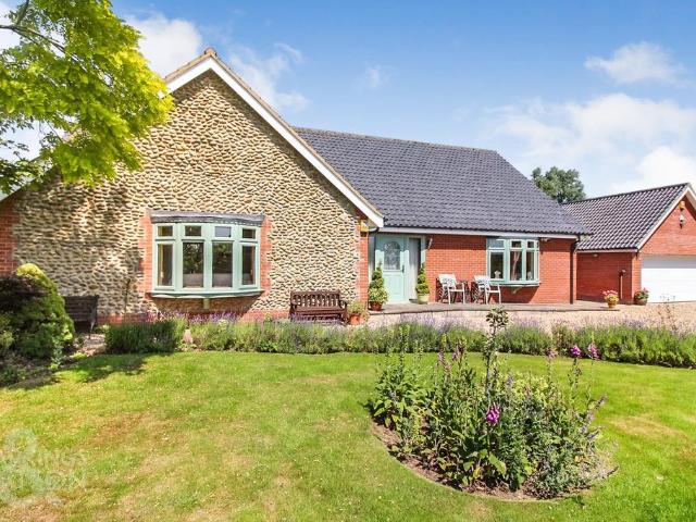 House for sale in Dickleburgh and Rushall, Burgh St Peter