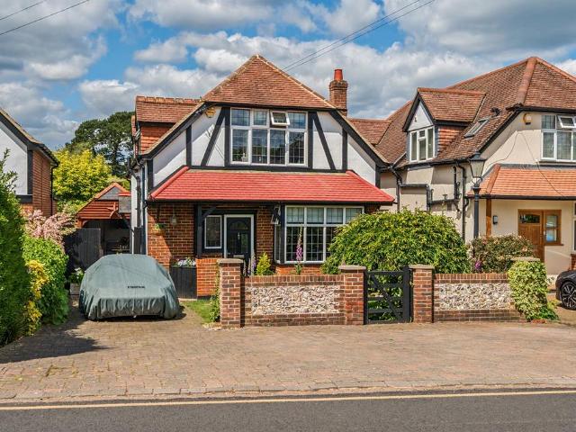 House for sale in Pachesham Park, Surrey