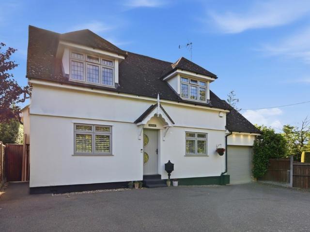 House for sale in Navestock Side, Essex