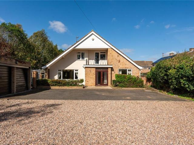House for sale in Rushden, North Northamptonshire