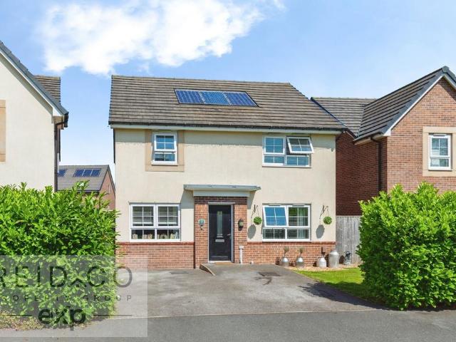 House for sale in Higher Bartle, Lancashire