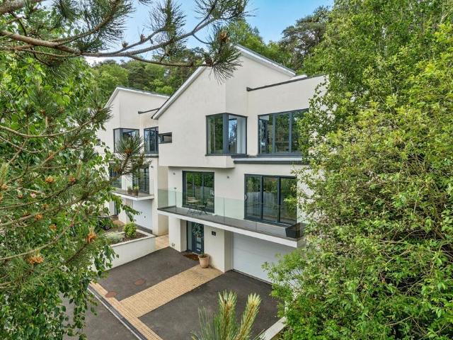House for sale in Watergate, Devon