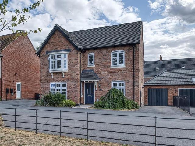 House for sale in Rushden