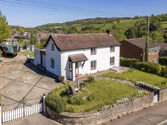 House for sale in Bromsberrow Heath, Gloucestershire