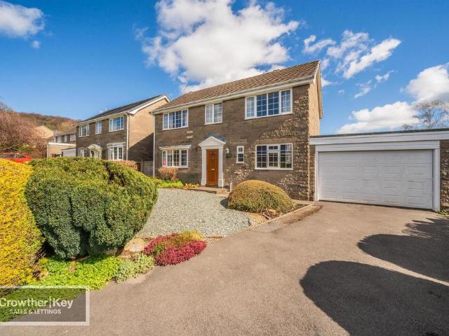 House for sale in Charlesworth, East Midlands