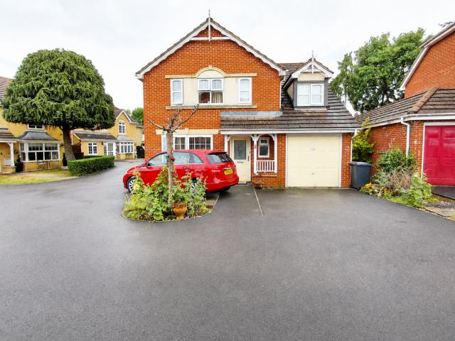 House for sale in Slough