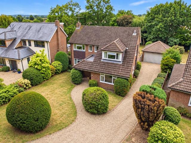 House for sale in Little Sandhurst, Sandhurst