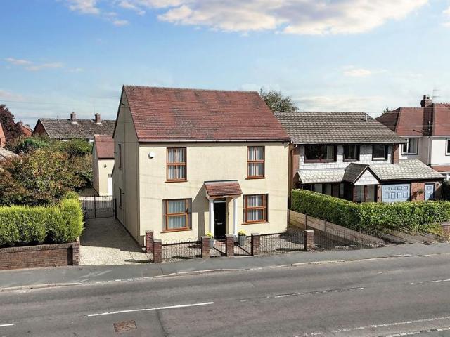 House for sale in Baswich, Staffordshire