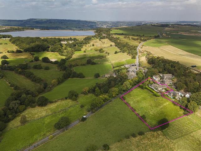 House for sale in South Crosland, West Yorkshire