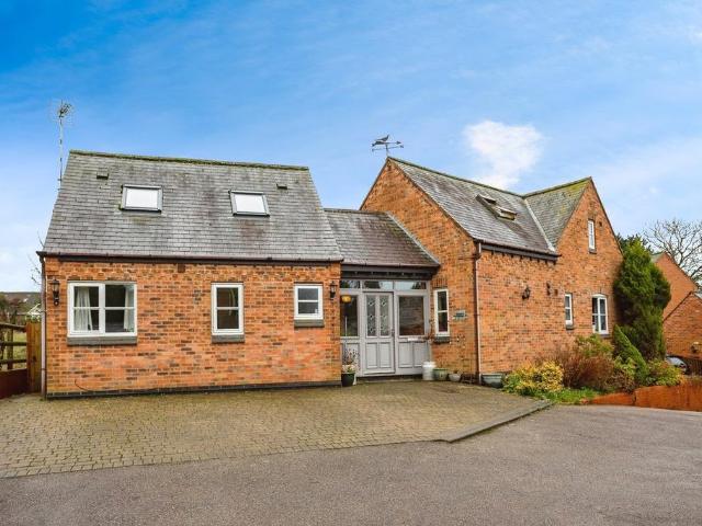 House for sale in Stanford On Avon, Leicestershire