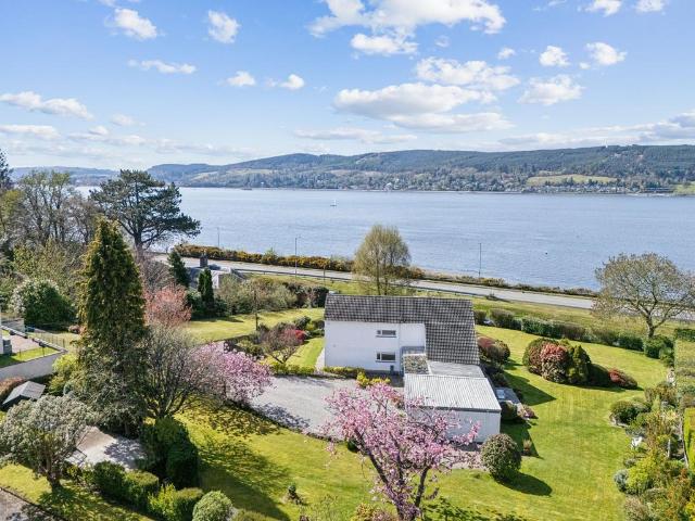 House for sale in Shandon, Scotland