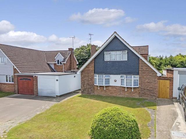 House for sale in Lee Chapel, Essex