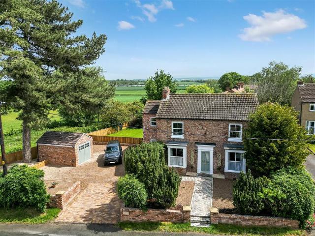 House for sale in Ainderby Steeple, North Yorkshire