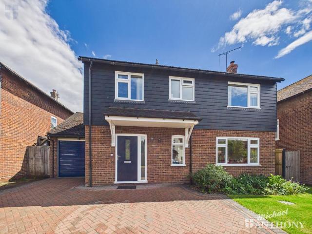 House for sale in Stoke Mandeville, Buckinghamshire
