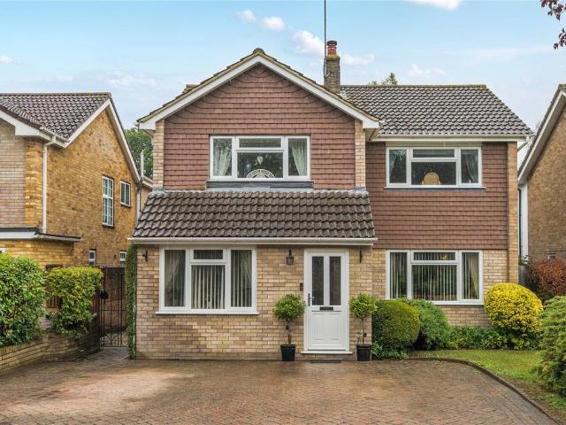 House for sale in Farnborough Park, Greater London