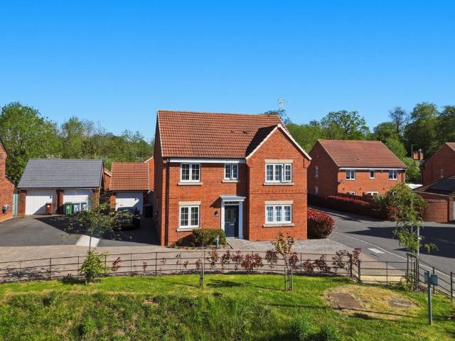House for sale in Alverton, East Midlands