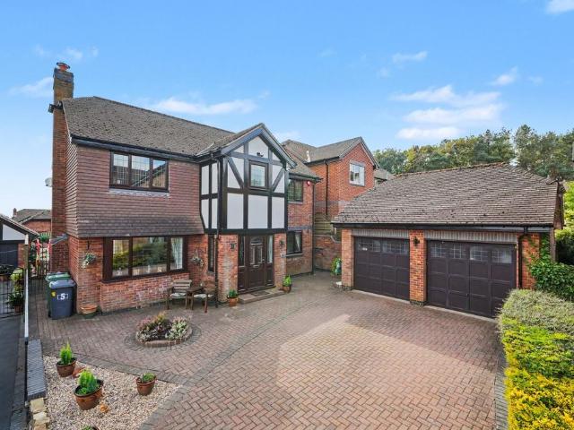 House for sale in Cowcliffe, Huddersfield