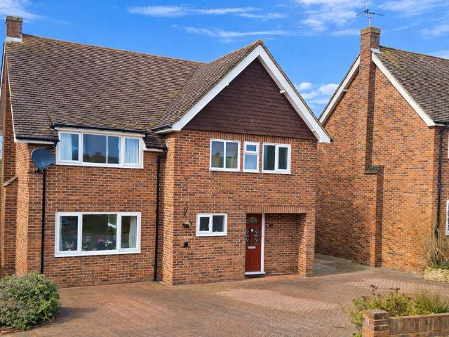 House for sale in Herne and Broomfield, The Bridge
