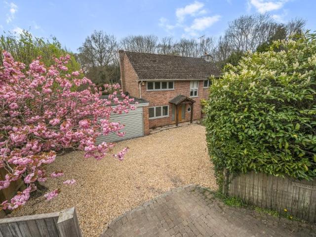 House for sale in Ashmore Green, West Berkshire