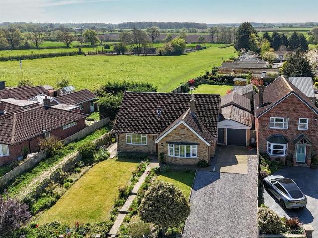 House for sale in Linton-on-ouse, North Yorkshire