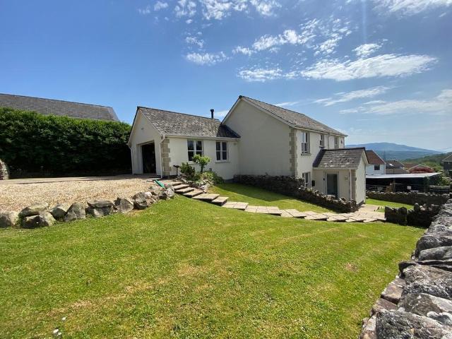 House for sale in Pontneddfechan, Wales
