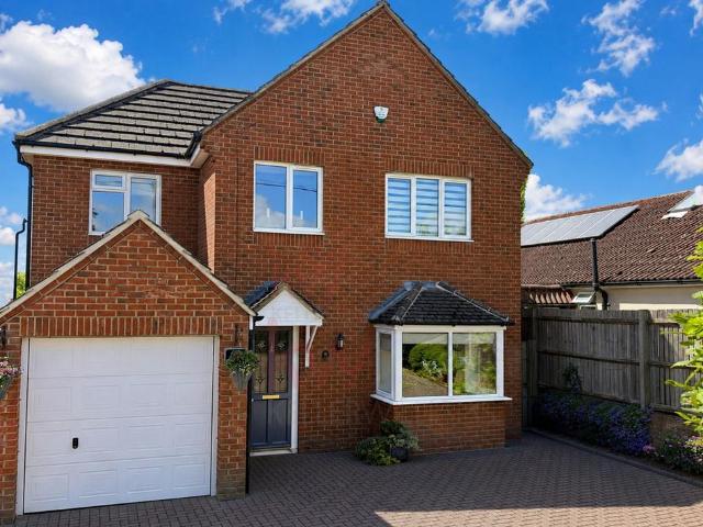 House for sale in Hackleton