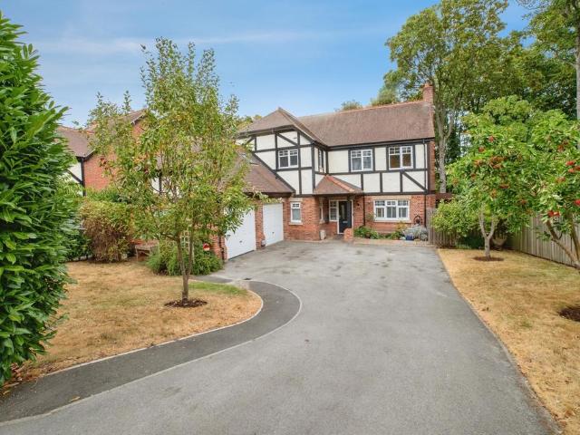 House for sale in Potters Corner, East Midlands