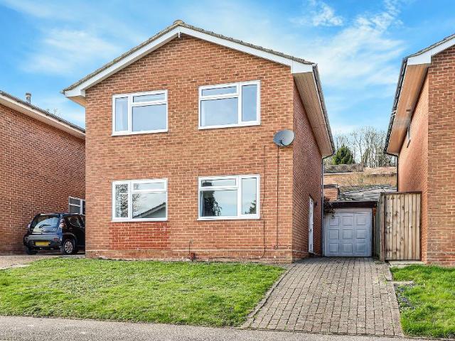 House for sale in London Borough of Croydon, Selsdon