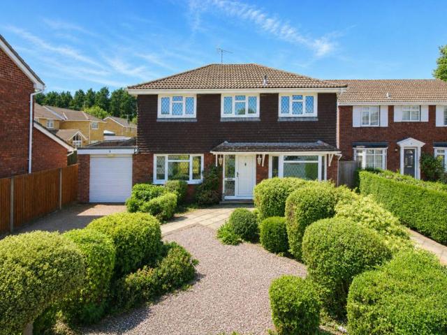 House for sale in Longwick, Buckinghamshire