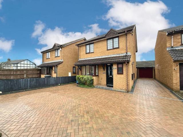 House for sale in Bramingham Park, Luton