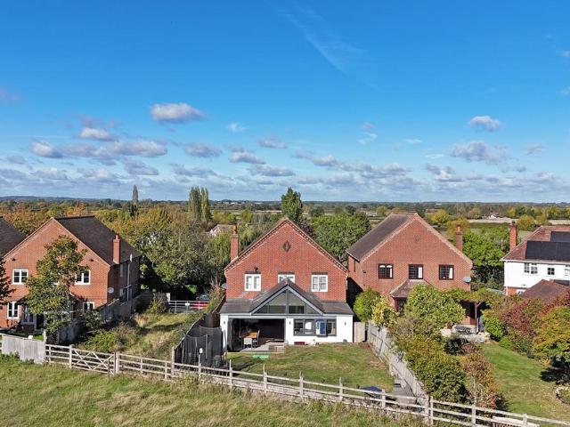 House for sale in Shabbington