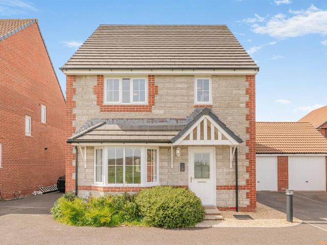 House for sale in Bromsberrow Heath, Gloucestershire