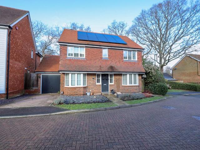 House for sale in Perryfields, West Sussex