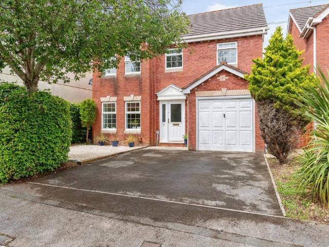 House for sale in Chippenham, Wiltshire