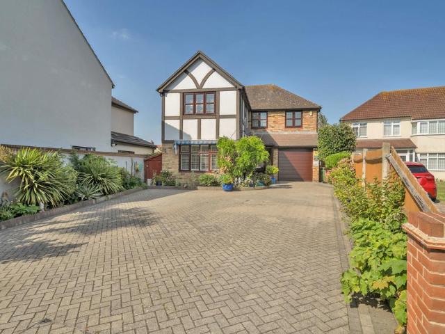 House for sale in Barnehurst, Greater London