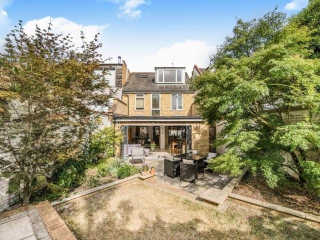House for sale in North Sheen, Greater London