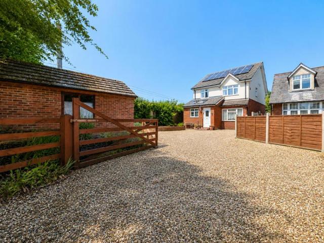 House for sale in Old Town, Shephall