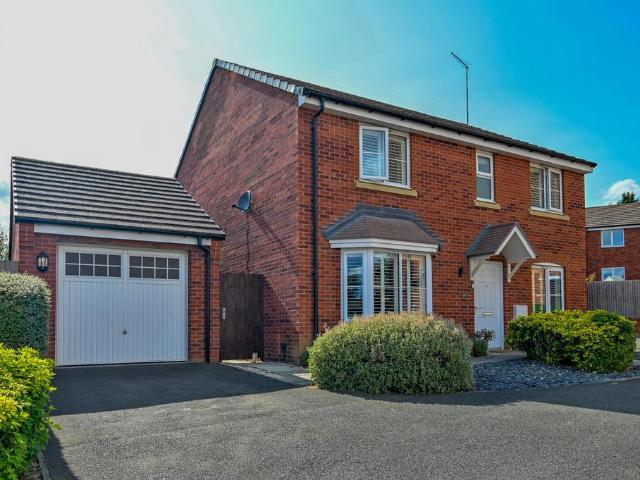 House for sale in Burton Latimer