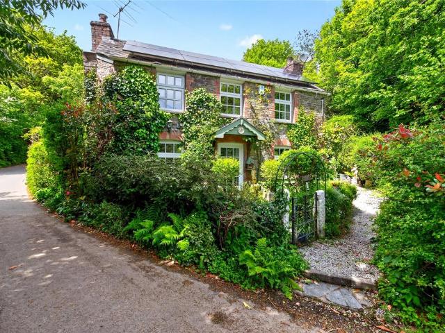 House for sale in Hellandbridge, Cornwall