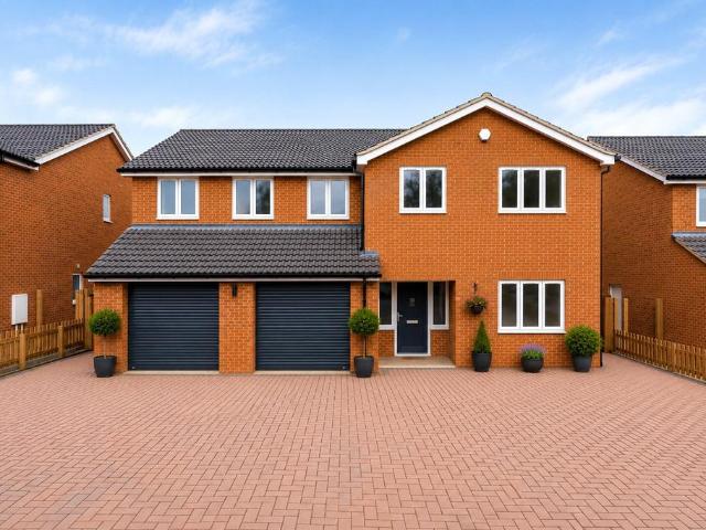 House for sale in Newton Bromswold