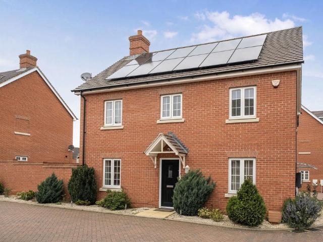 House for sale in Harrowden, Bedford
