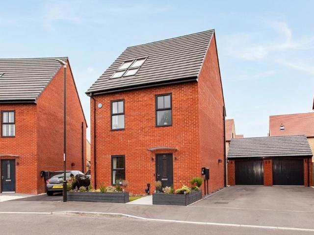 House for sale in Elmton, East Midlands