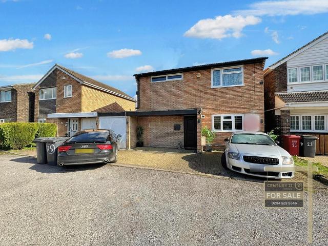 House for sale in Slough, Poyle