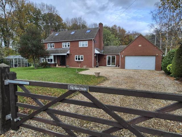 House for sale in Kinsham, Wychavon