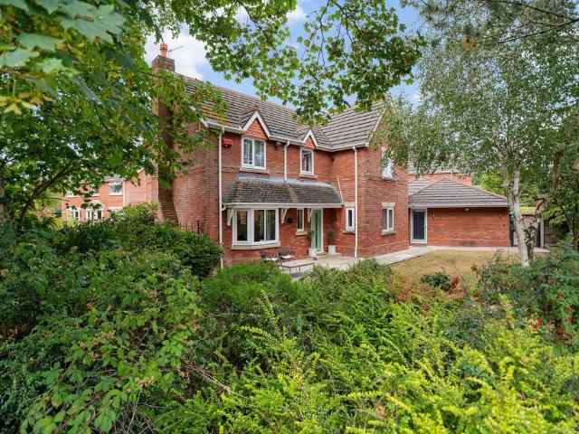 House for sale in Hunts Cross, Calderstones