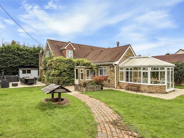 House for sale in Hillview, Surrey