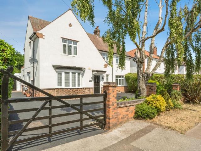 House for sale in Lakeside, South Yorkshire