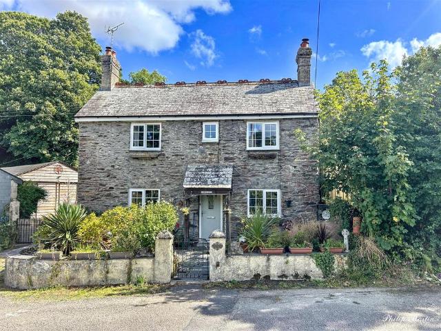 House for sale in Probus, Cornwall