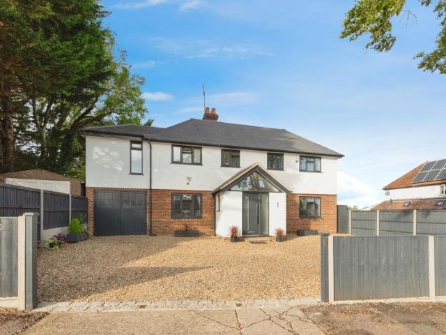 House for sale in Nork, Red Hill